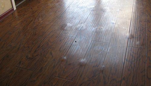 劣质地板爆料视频讲解,视频爆料揭示地板质量问题 第2张 劣质地板爆料视频讲解,视频爆料揭示地板质量问题 第2张